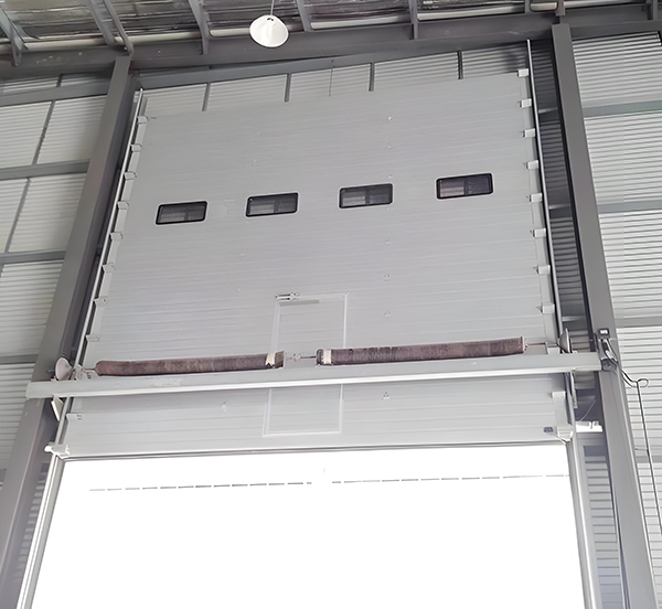 夏河工业滑升门