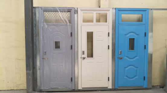 夏河学校教室门