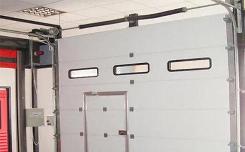 夏河工业提升门的安装方法