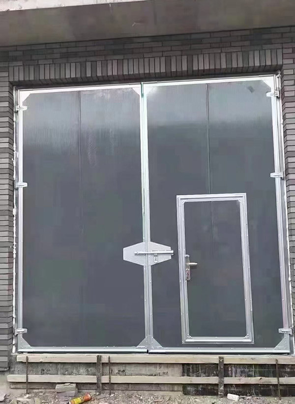 夏河工业平开门在大型设备制造车间的应用实例